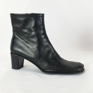 Via Spiga 9.5M Black Leather Boots EUC B3-3